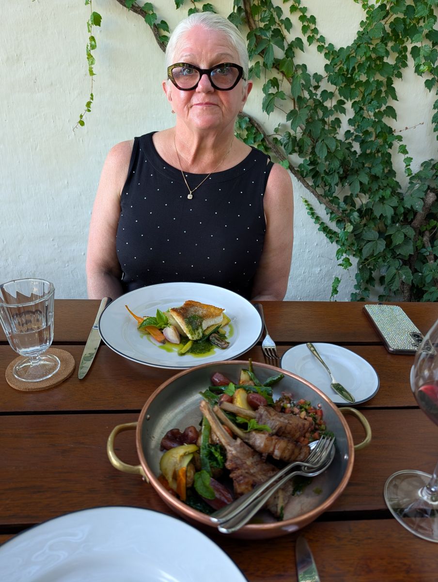 Shirley at dinner at São Lourenço do Barrocal