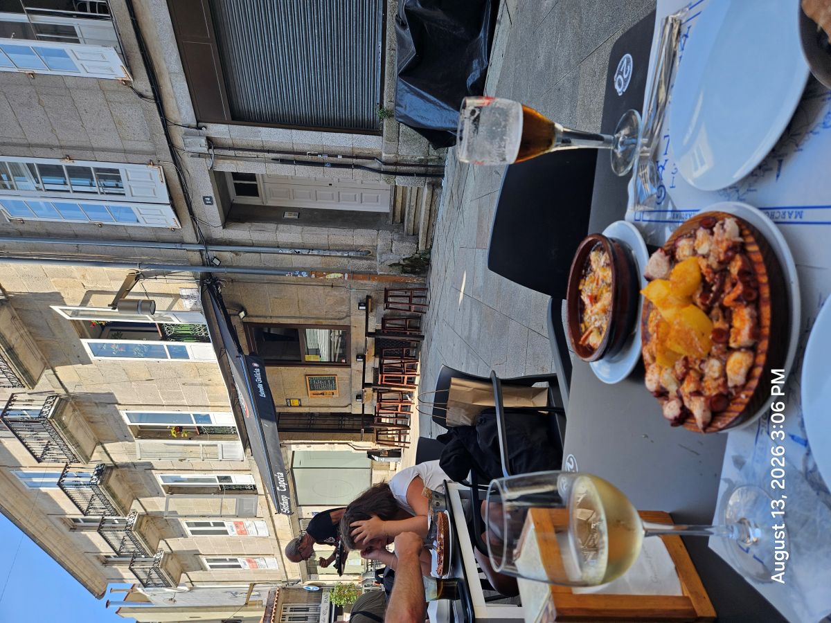 Lunch in Vigo — octopus and Albariño at Stefany Taperia