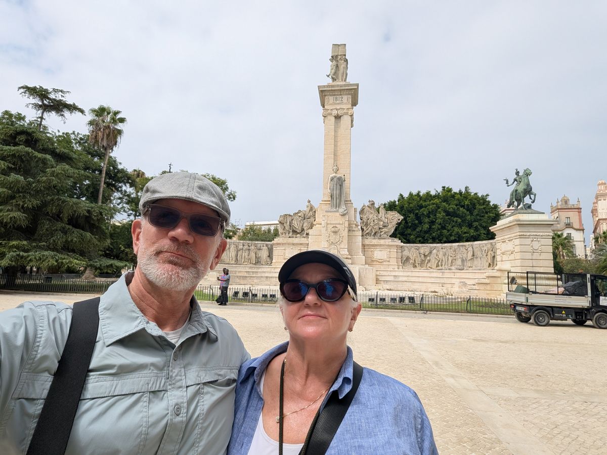 Selfie in front of the 1812 Constitution monument, Plaza de España, Cádiz