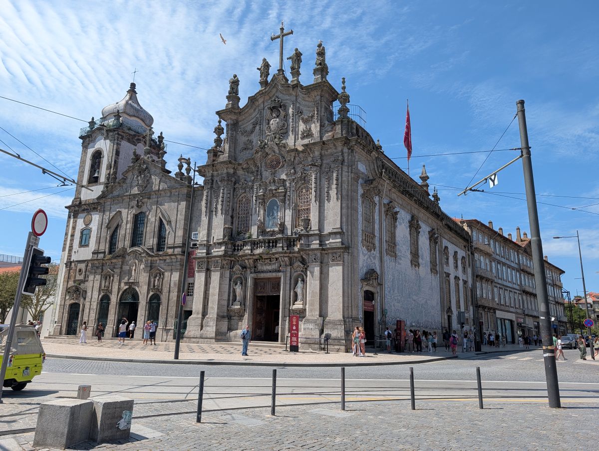 Igreja do Carmo and Igreja dos Carmelitas — the twin Baroque churches side by side